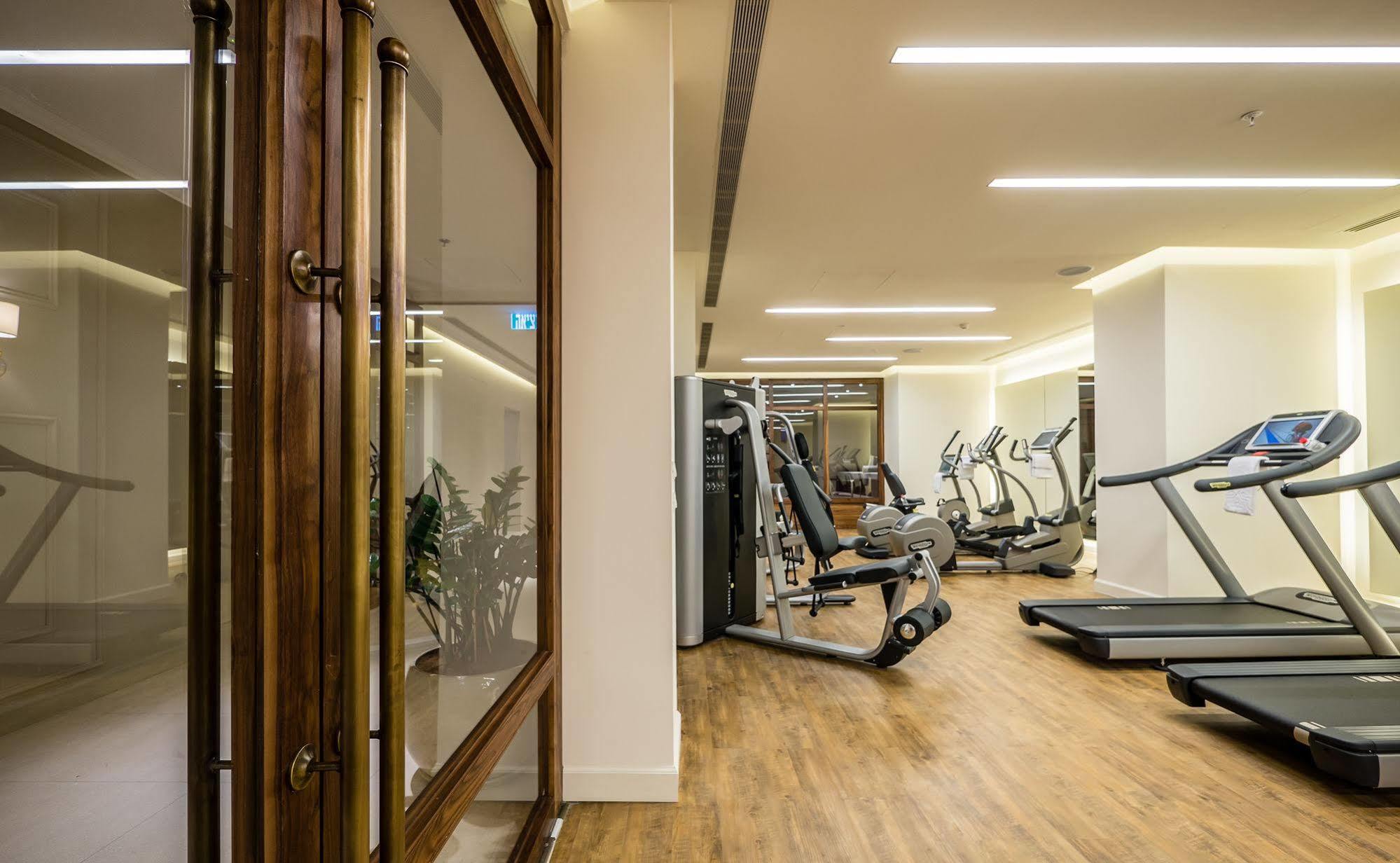 Herbert Samuel Єрусалим Екстер'єр фото The gym at the hotel